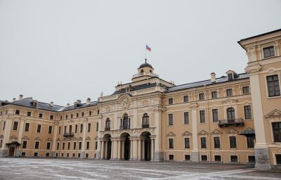 Автобусная экскурсия в Стрельну и Петергоф с Константиновским дворцом и Большим дворцом