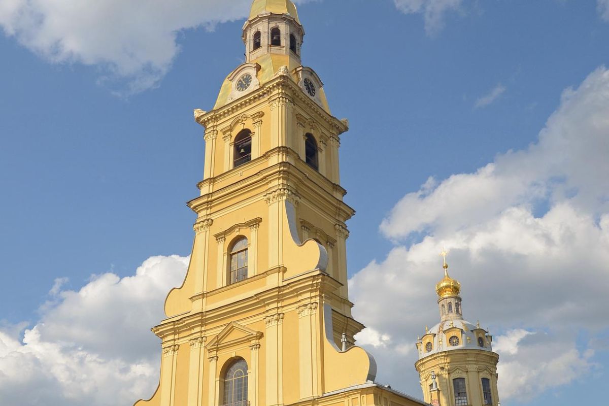 Тур «Незабываемые дни на берегах Невы», 7дней (май-октябрь)