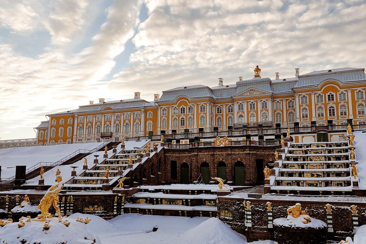 Автобусная экскурсия в Стрельну и Петергоф с Константиновским дворцом и Большим дворцом