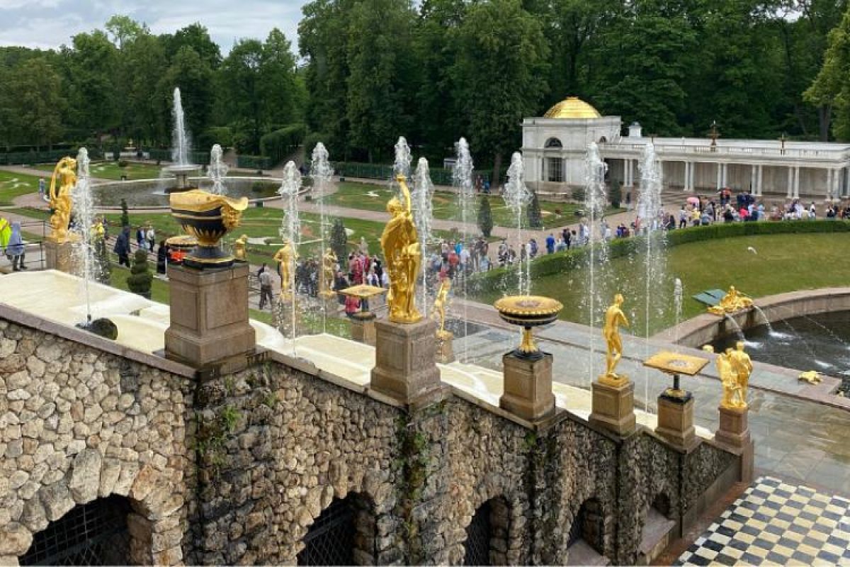 Тур «Многоликий Петербург», 4 дня (май-октябрь)