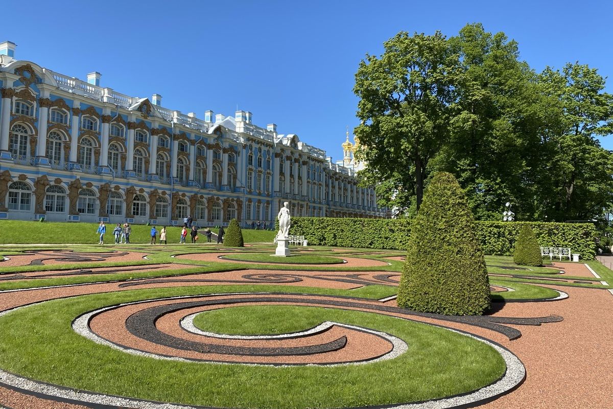 Тур «Многоликий Петербург», 4 дня (май-октябрь)