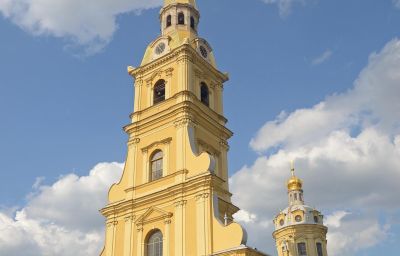 Тур «Незабываемые дни на берегах Невы», 7дней (май-октябрь)