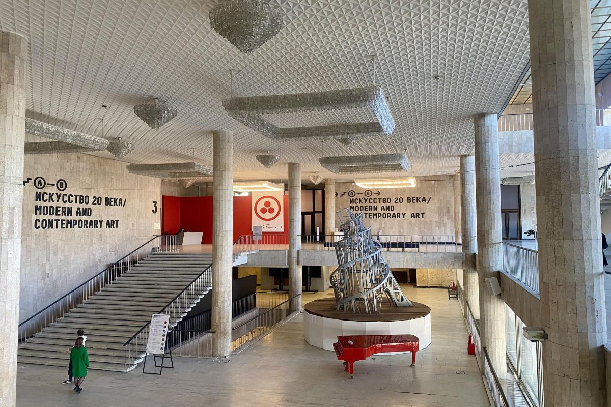 Москва знакомая и незнакомая ПЛЮС