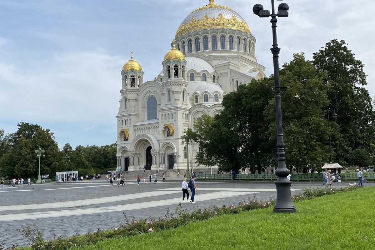 Тур «Многоликий Петербург», 4 дня (май-октябрь)
