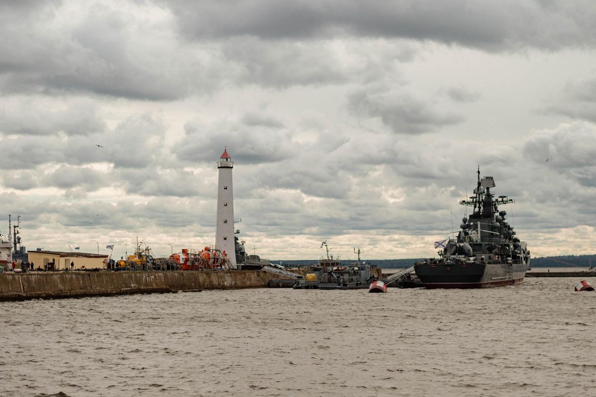 Тур «Многоликий Петербург», 4 дня (май-октябрь)