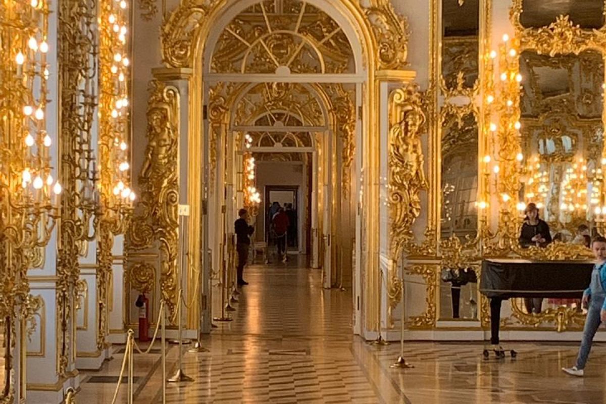 Тур «Многоликий Петербург», 4 дня (май-октябрь)