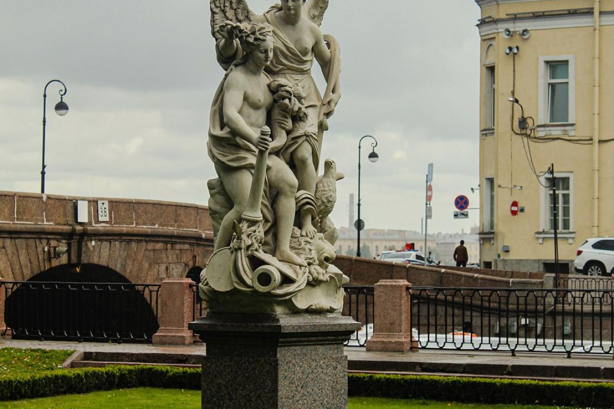 Тур «Незабываемые дни на берегах Невы», 7дней (май-октябрь)