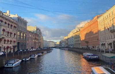 Экскурсия обзорная по Санкт-Петербургу. Экскурсия в Спас на крови + Пешеходная экскурсия “Спрятанный Город”